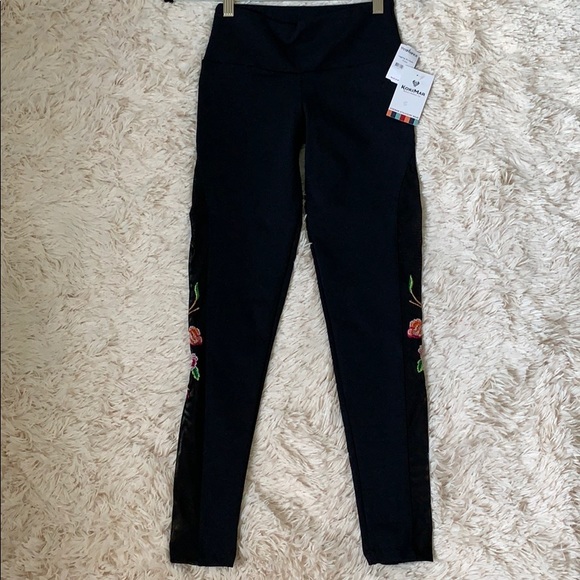 Athleisure- High Waist Floral Mesh Leggings - Picture 2 of 4